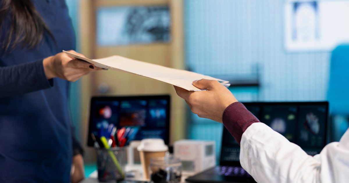 armazenamento de exame médico na clínica